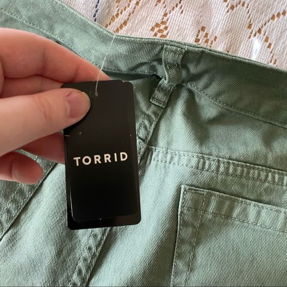 Torrid • Vintage Stretch Agave Green Mid Rise Denim Shorts - Picture 7 of 10